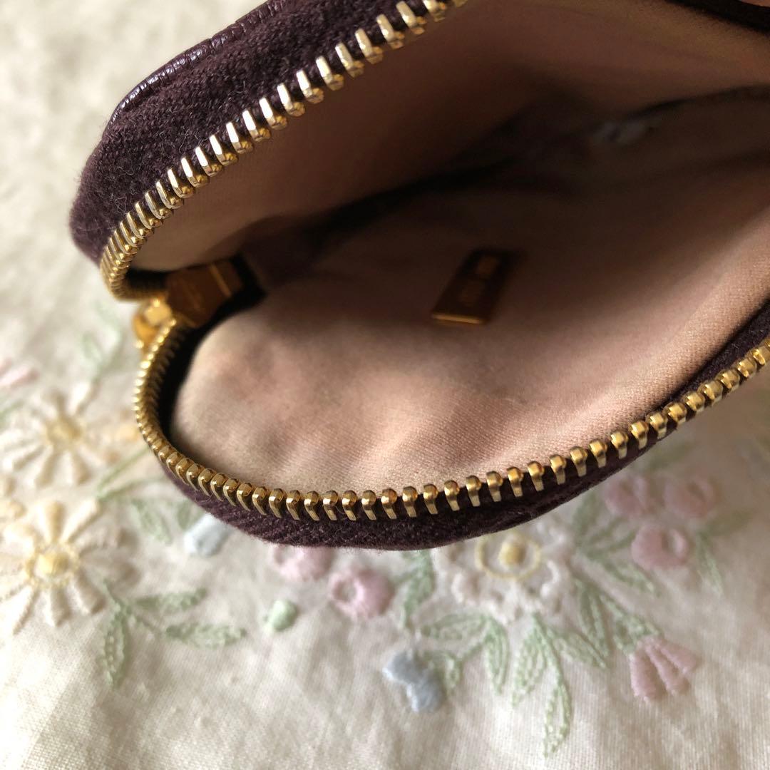 ミュウミュウ スタッズ付きハート型ケース　ビジュー　キーホルダー