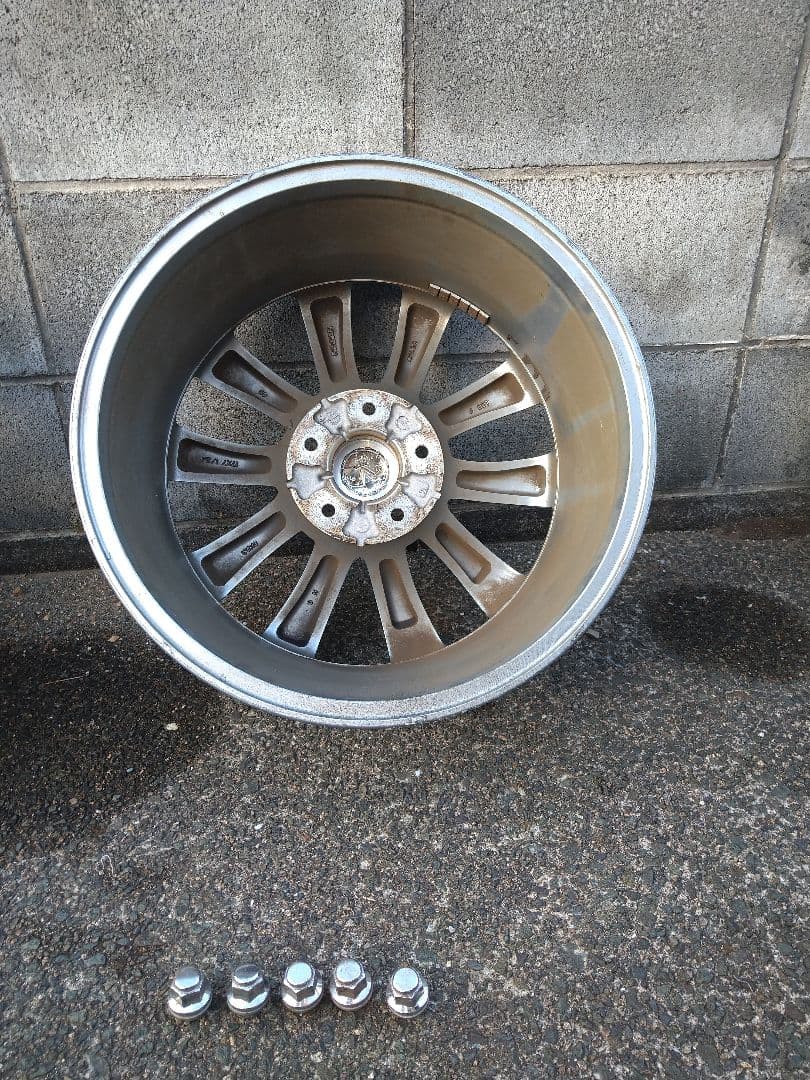 日産V37スカイライン純正17インチアルミホイール4本中2本セット①