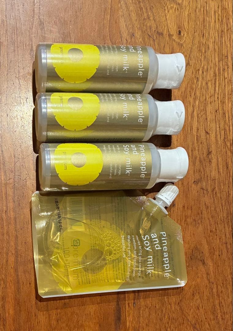 Pineapple and Soy Milkローション 4本セット