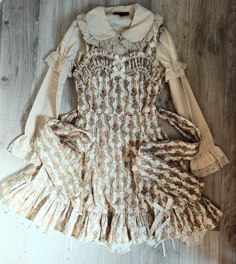 【極美品】BODY LINE ロリィタ 2点セット（ミリタリー＆花柄クラシック）