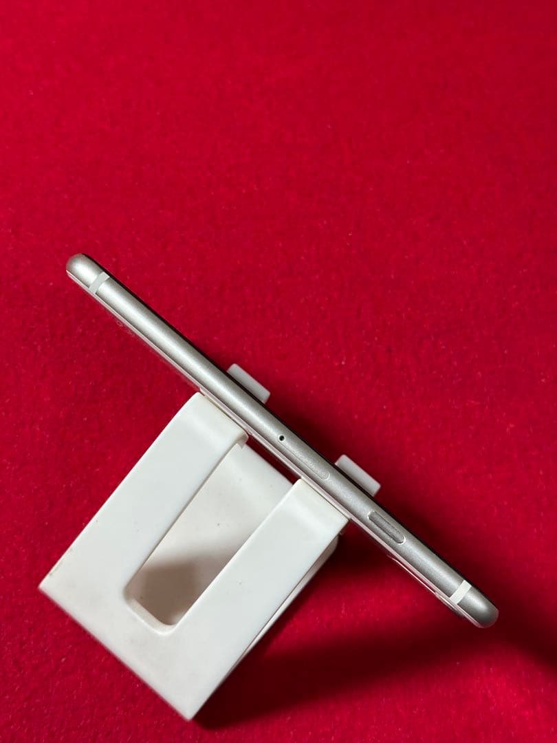 【0196】iPhone SE3第3世代スターライト 128GB simフリー