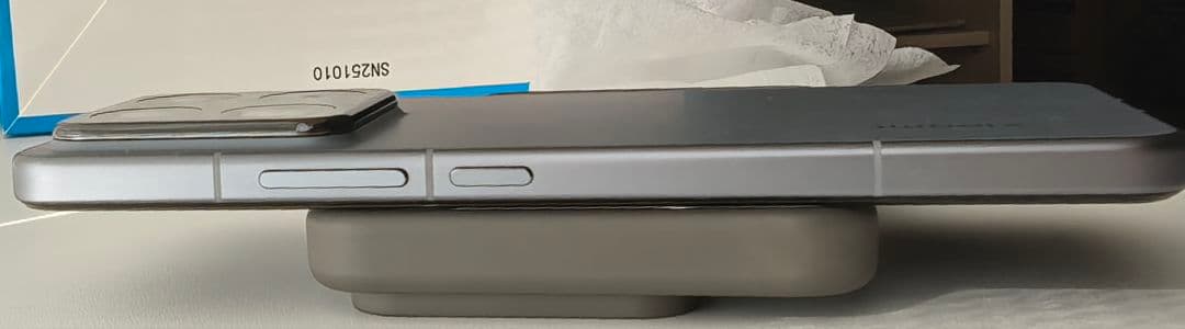 け*夜様 Xiaomi15Pro 16GB/512GB CN版