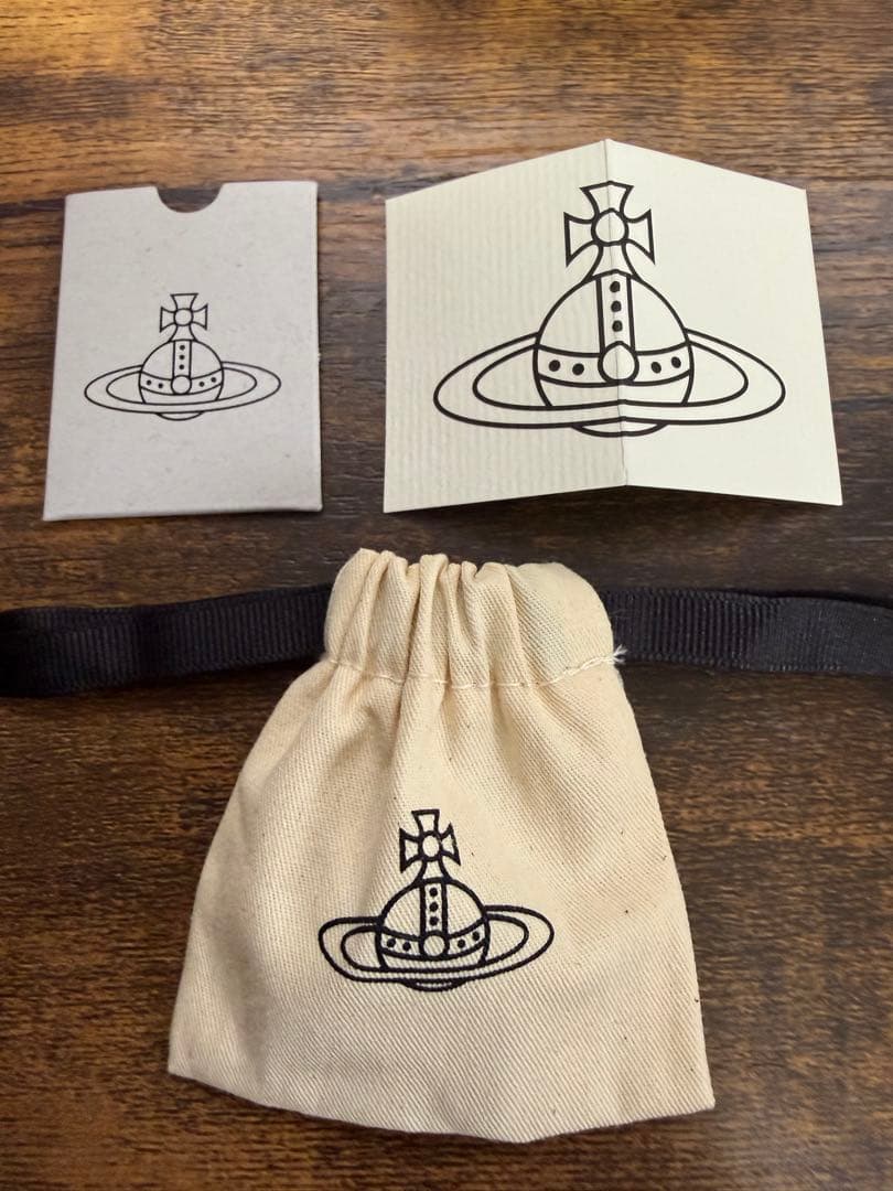 Vivienne Westwoodピアス