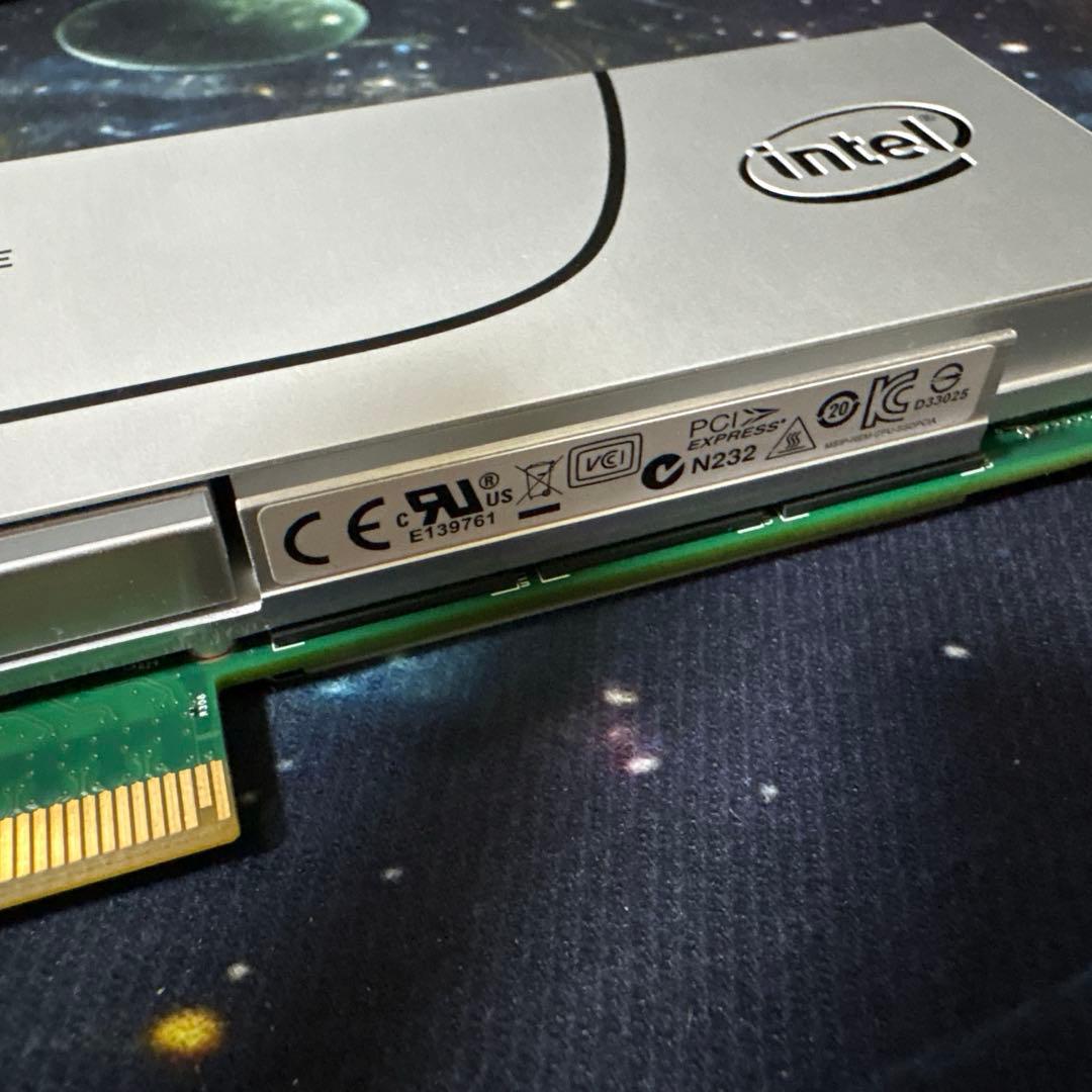 Intel SSD 750 Series 800GB データセンター向け高