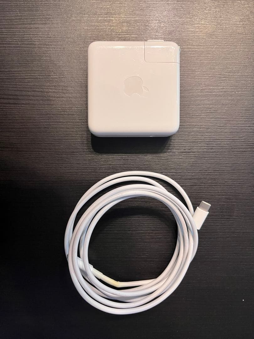 【美品】MacBook pro 2019 256GB 充電ケーブル、箱付き