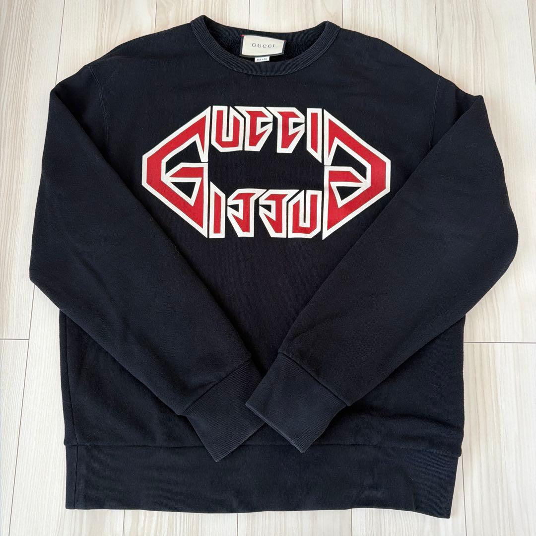 グッチ　トレーナー　スウェット　ロゴ