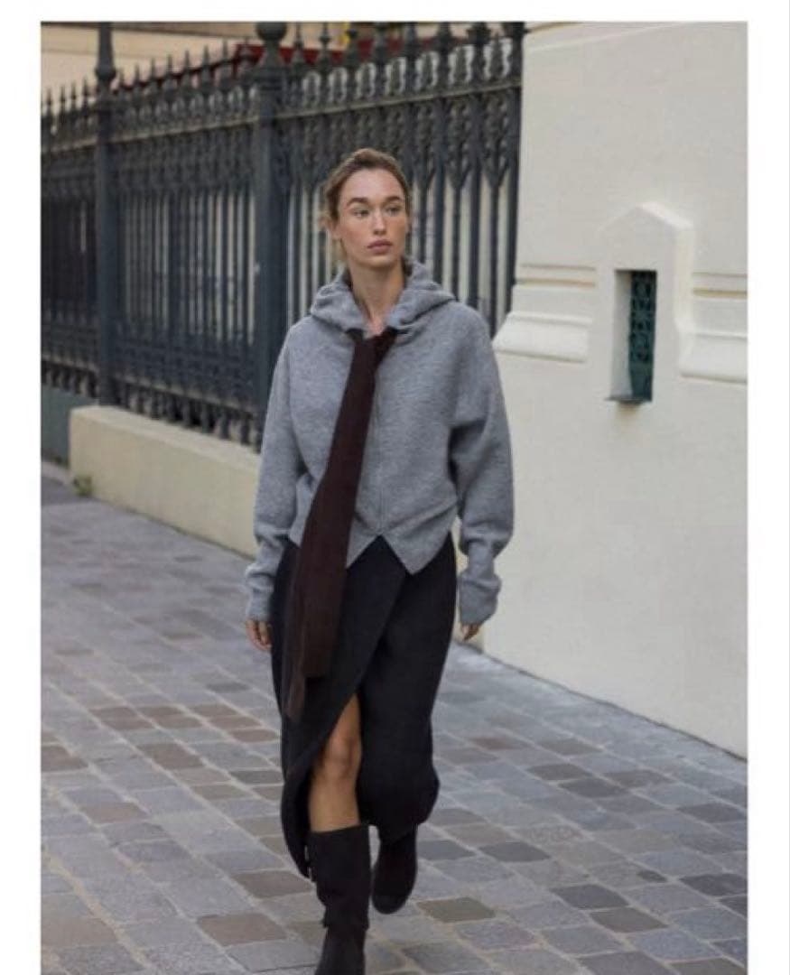 完売品⭐︎ZARA コントラストドローストリングフーディ S ミディアムグレー