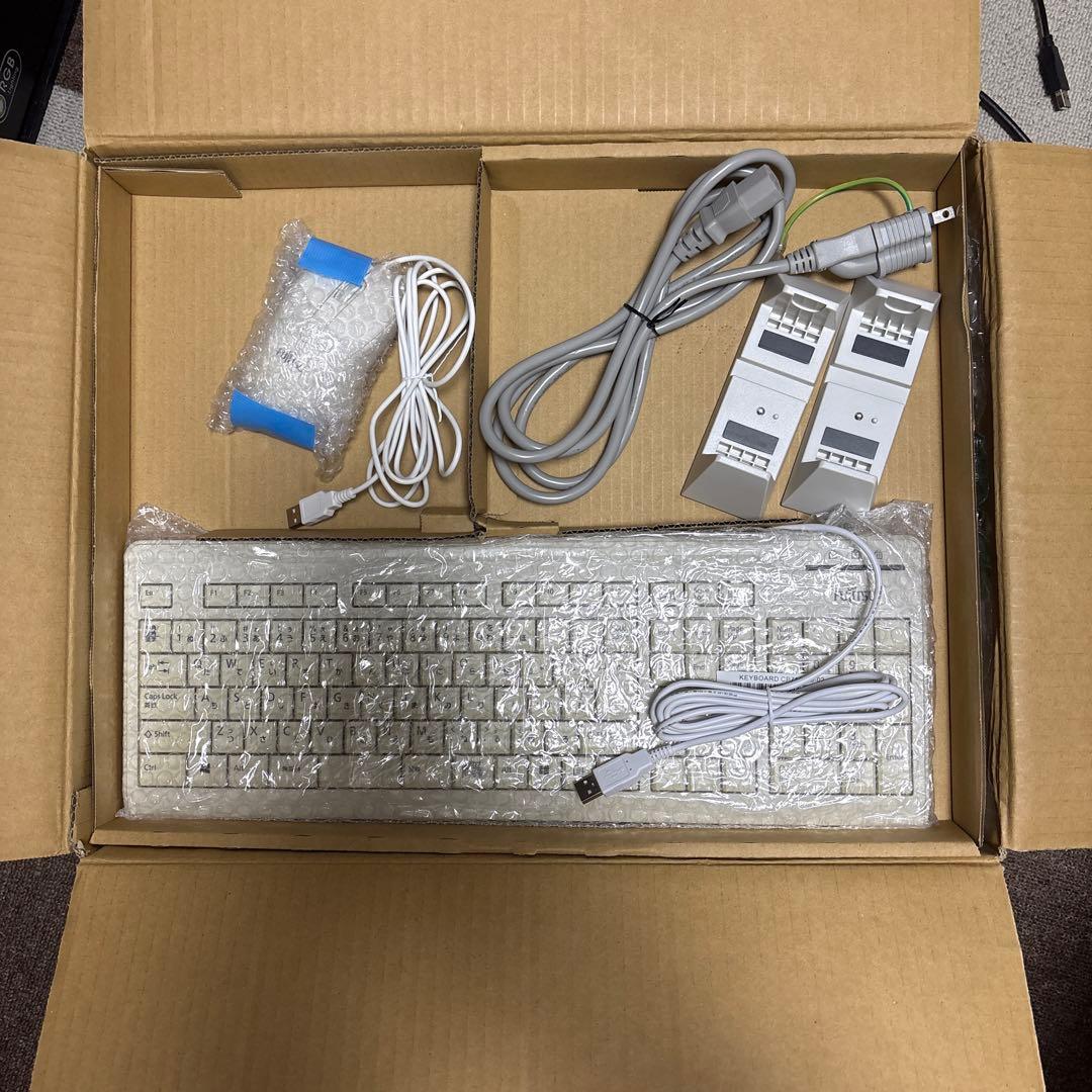 ばいにおんFujitsu ESPRIMO D588/TX デスクトップPC