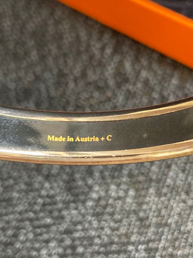 エルメス エマイユPM 七宝焼 バングル イルカ柄 箱付き 【箱の表面傷あり】