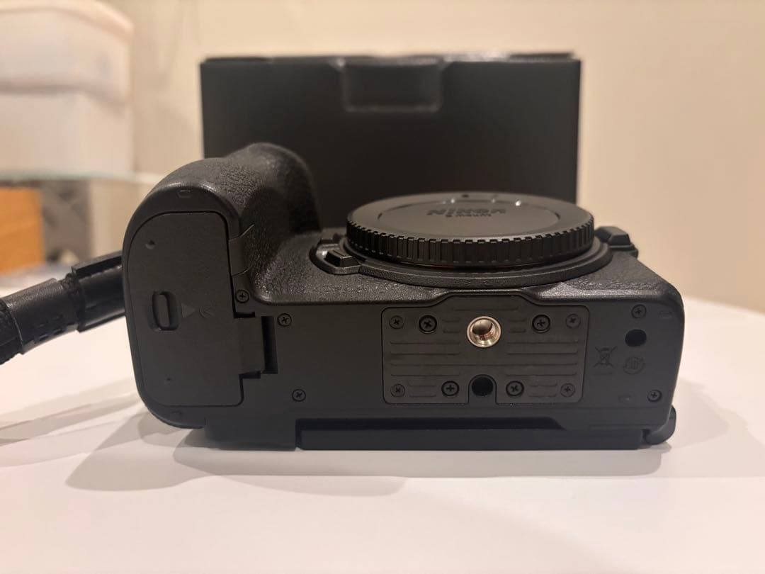 Nikon Z 5 II デジタル一眼レフ (SDカード付き)