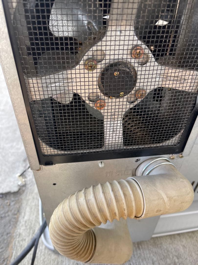 サンポット煙突式床暖対応石油ストーブ品番「UFH‐F70PR4』00年式中古品！