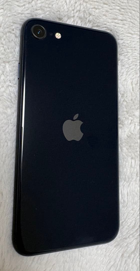 Apple iPhone SE3 ブラック 本体