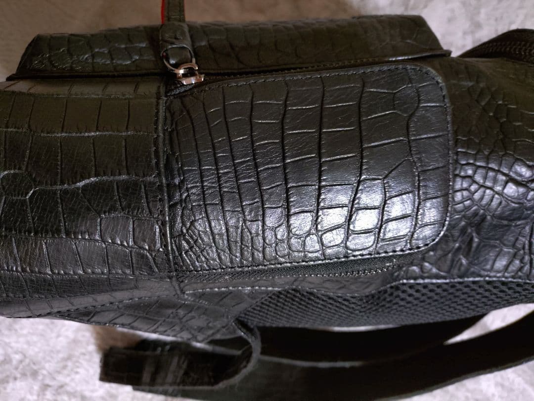 クロコダイル本革リュック・バックパック