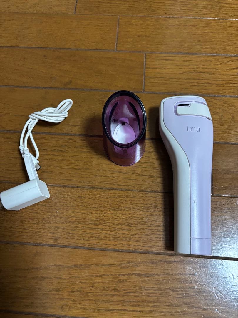 トリア 美顔器 充電器付き ピンク