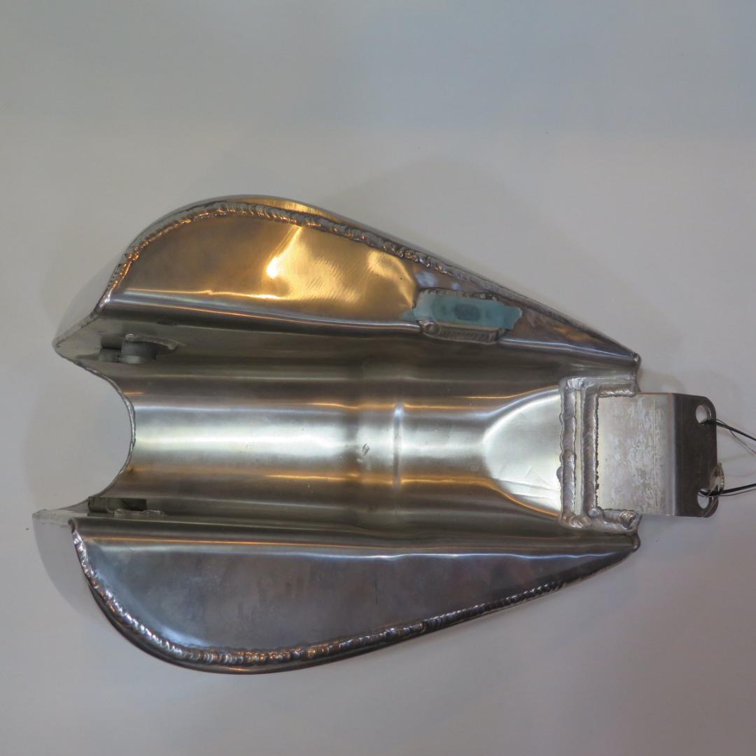 スズキ グラストラッカー アルミタンク コック・取り付けセット 鍵付き 美品中古