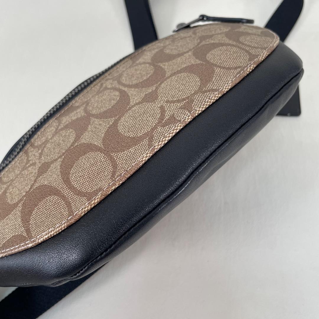 C5 美品✨COACH ボディバッグ F84711 ブラック×シグネチャー