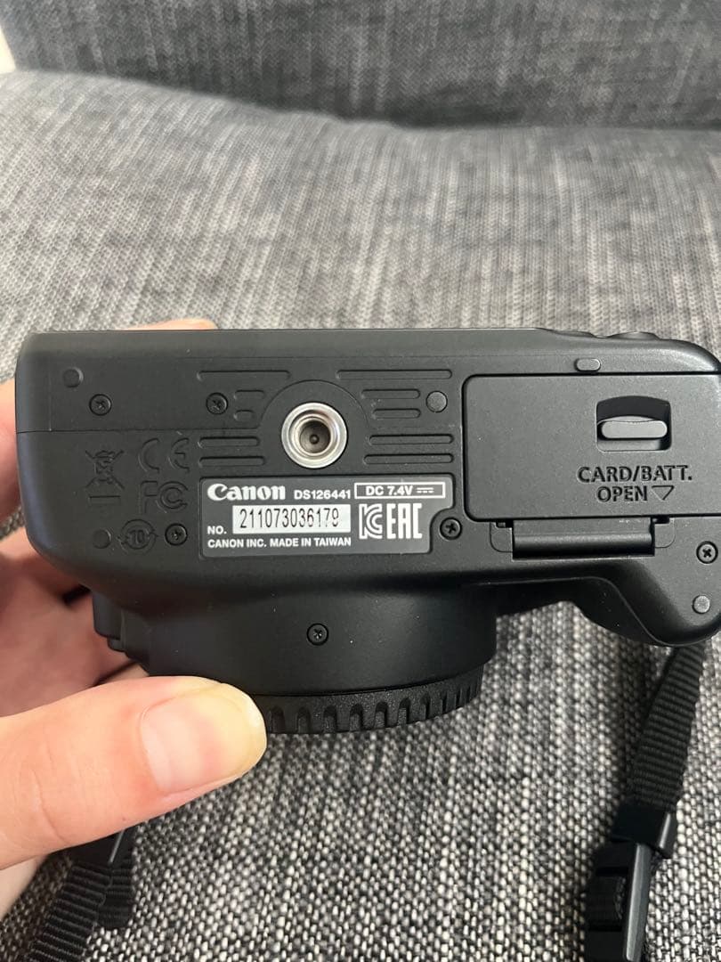 デジタル一眼レフカメラ　Canon EOS kissX7