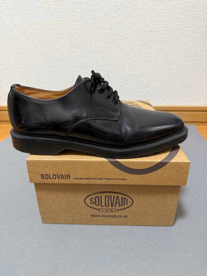 ソロヴェアー　 レースアップシューズ　ドクターマーチン　レースアップシューズ　黒