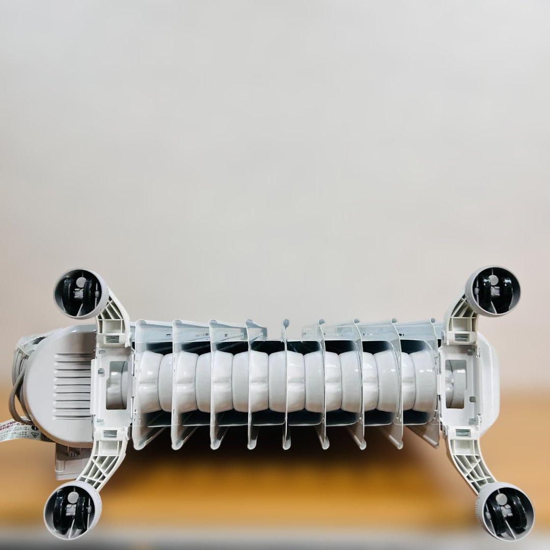 【美品】デロンギ アミカルド オイルヒーター ライトグレー RHJ45M1115