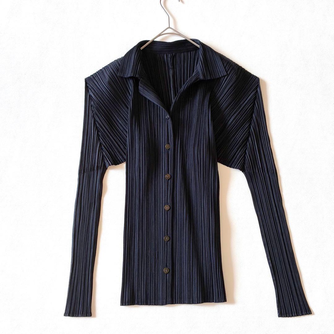 イッセイミヤケ　プリーツプリーズ　長袖シャツ　大きいサイズ４　伸縮　ネイビー