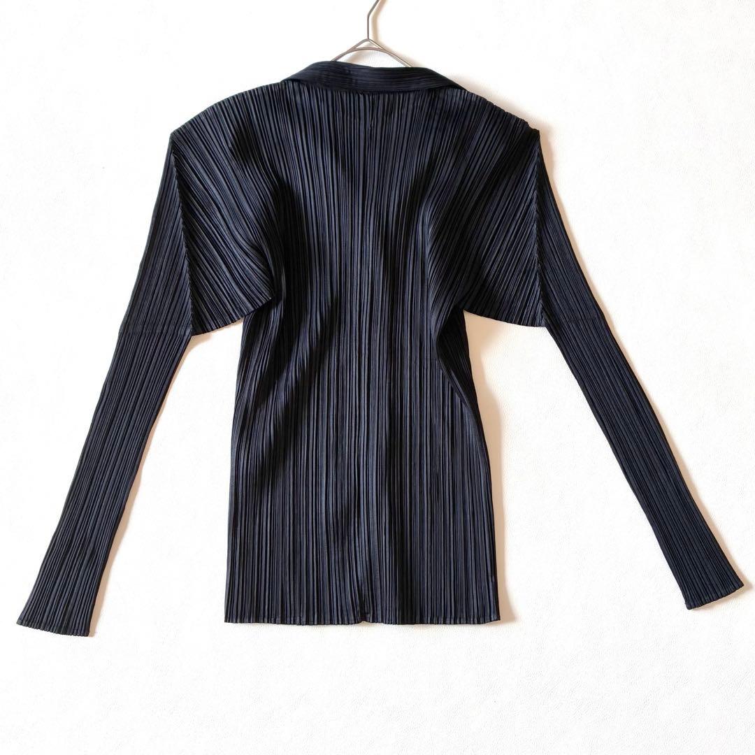 イッセイミヤケ　プリーツプリーズ　長袖シャツ　大きいサイズ４　伸縮　ネイビー
