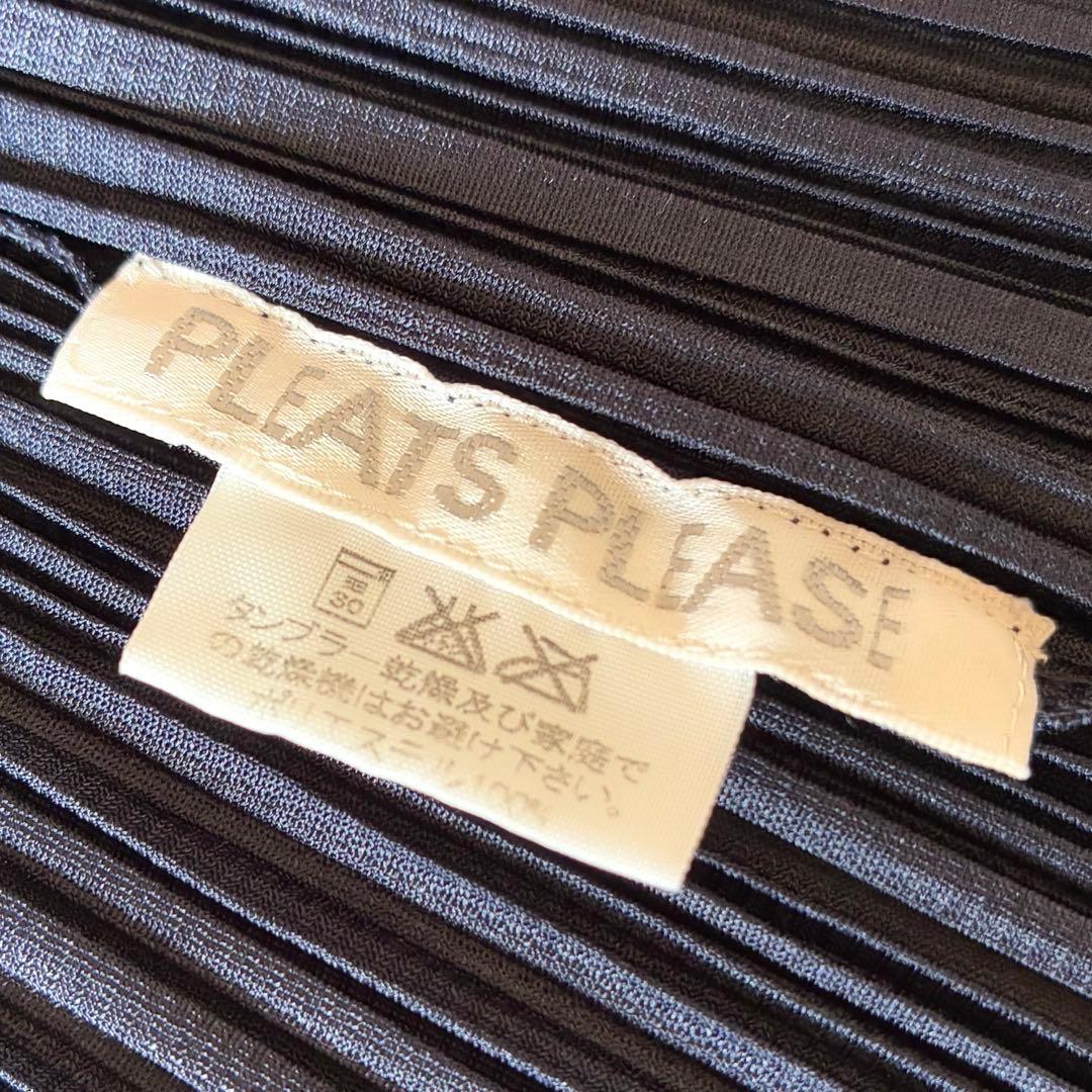 イッセイミヤケ　プリーツプリーズ　長袖シャツ　大きいサイズ４　伸縮　ネイビー