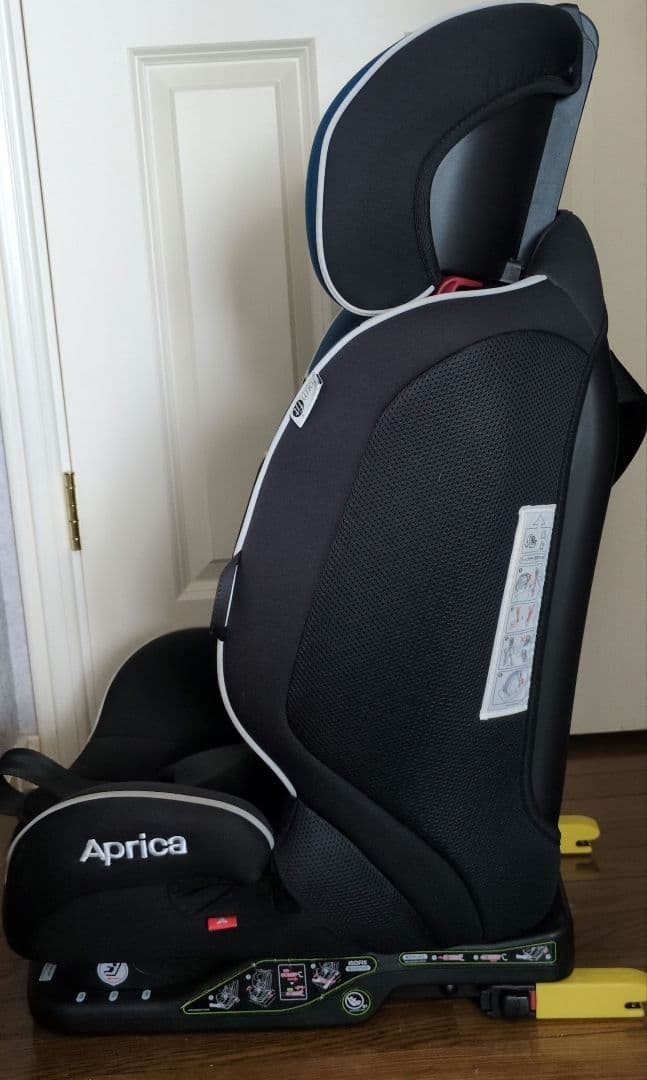 Aprica formfit チャイルドシート ジュニアシート　ISOFIX