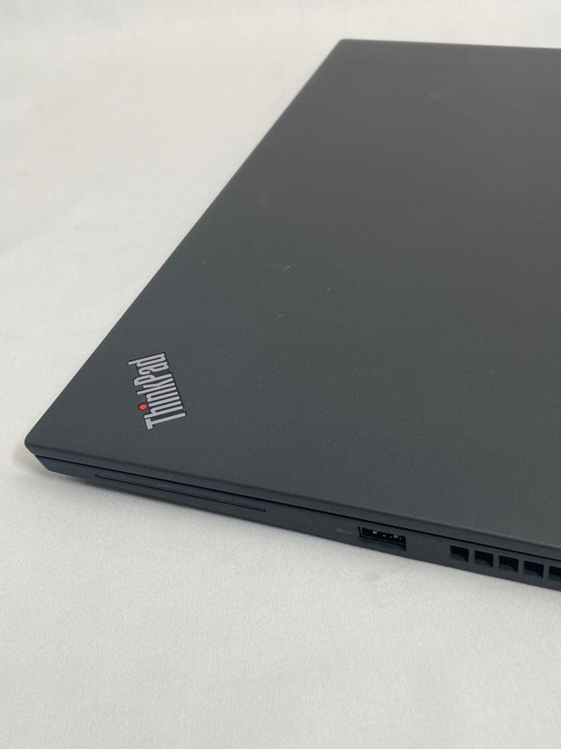 ThinkPad T14s gen2 i5-1145G7 16GB だめ￼4k