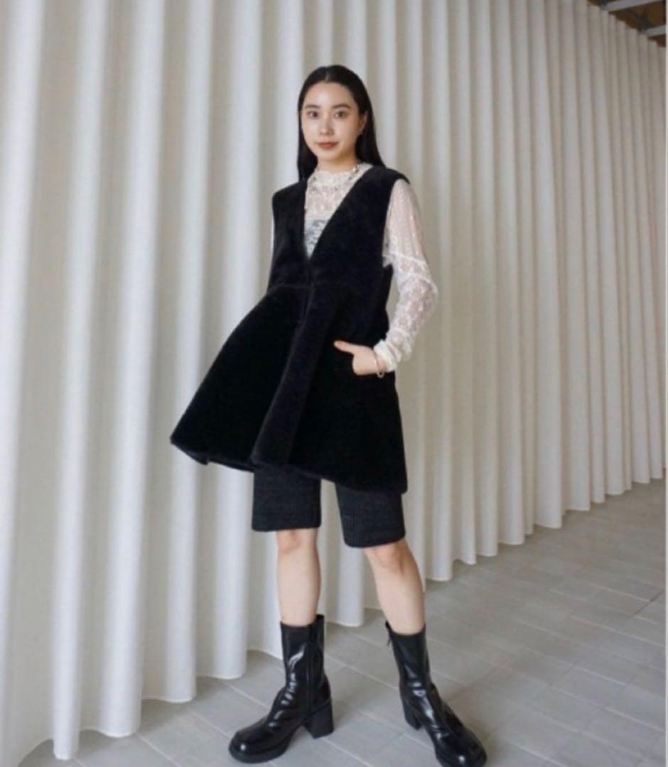 トップス Ameri BOA V NECK REVERSIBLE PEPLUM VEST