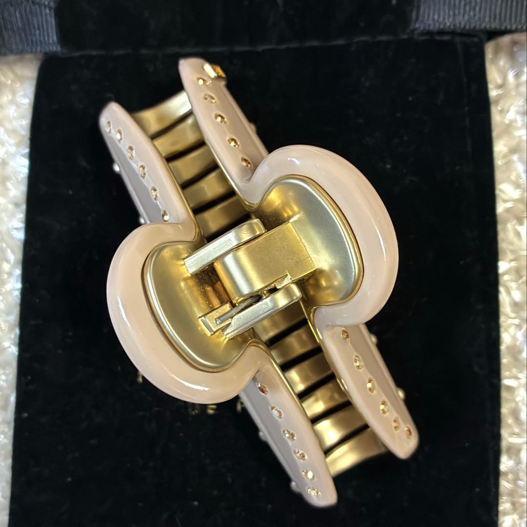 アレクサンドルドゥパリ　ヴァンドームクリップ　M ベージュ　ストーン付き