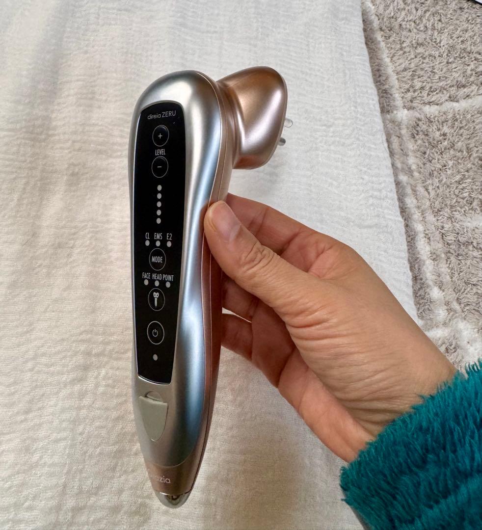 direia ZERU 美顔器 LEDライト付き