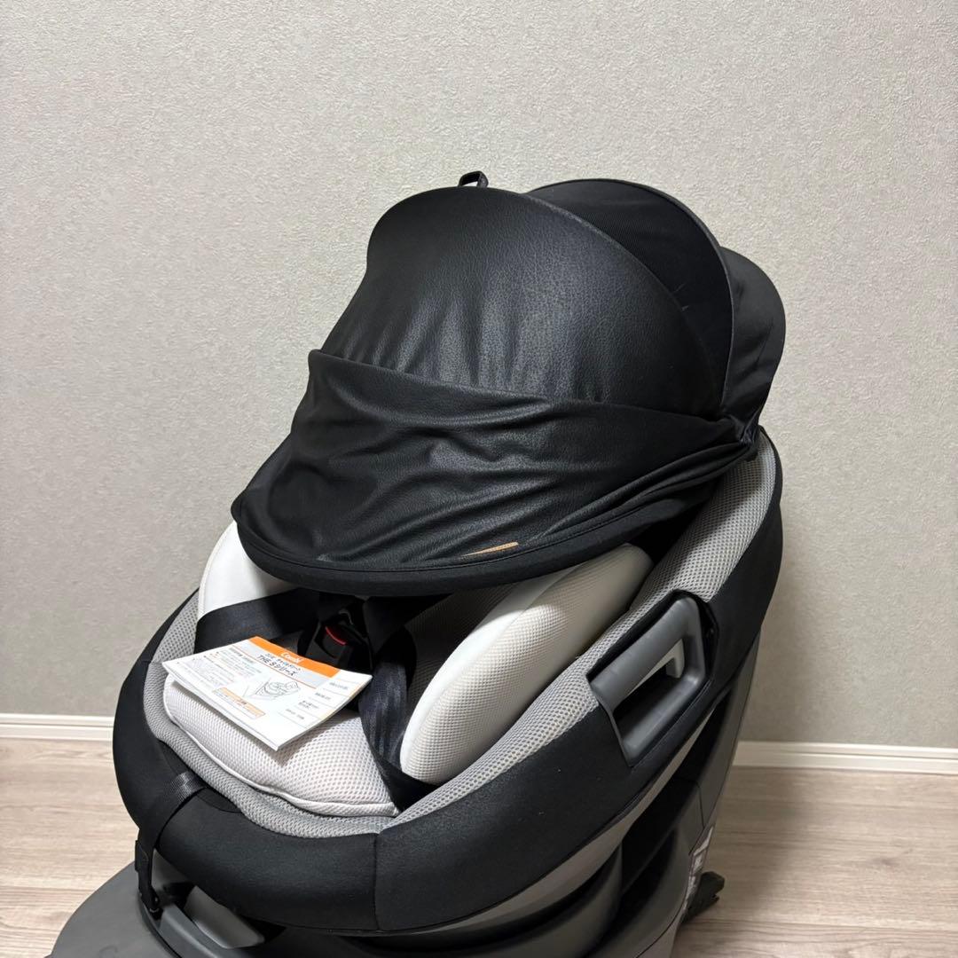 【美品】Combi コンビ THE S ISOFIX ZA-670 ブラック