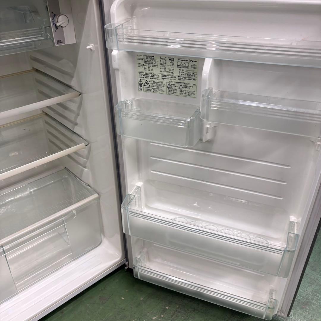 570 シャープ　中型冷蔵庫　200L強　格安　小型　一人暮らし　同棲