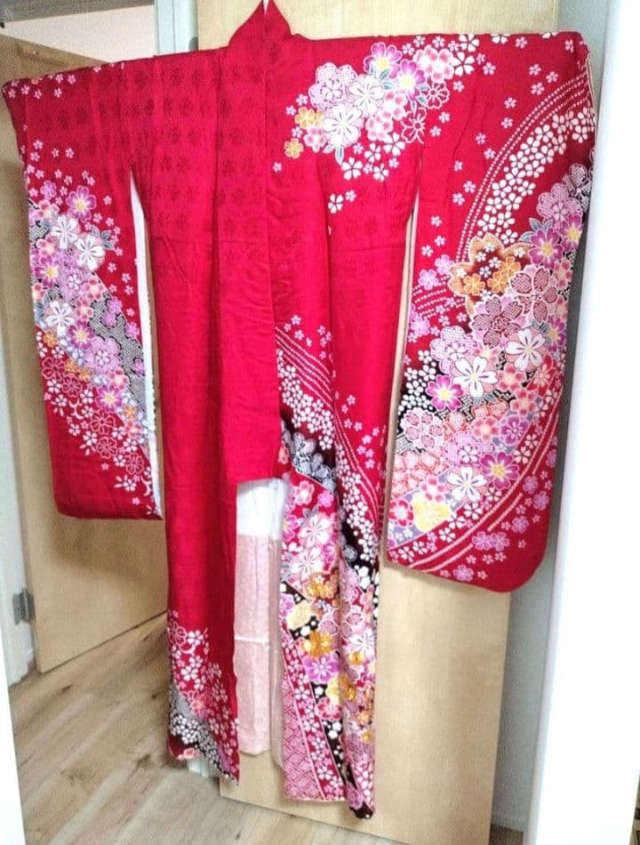 ミ*ク様 振袖 フルセット 小物セット 赤 × 黒 × 金 花柄 成人式 卒業式
