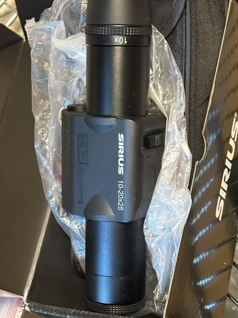 防振スコープシリウス 10-20×25