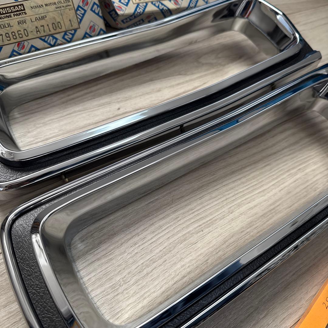 T*a様 Nissan MOUL RR LAMP 79860-A7100 2個セ