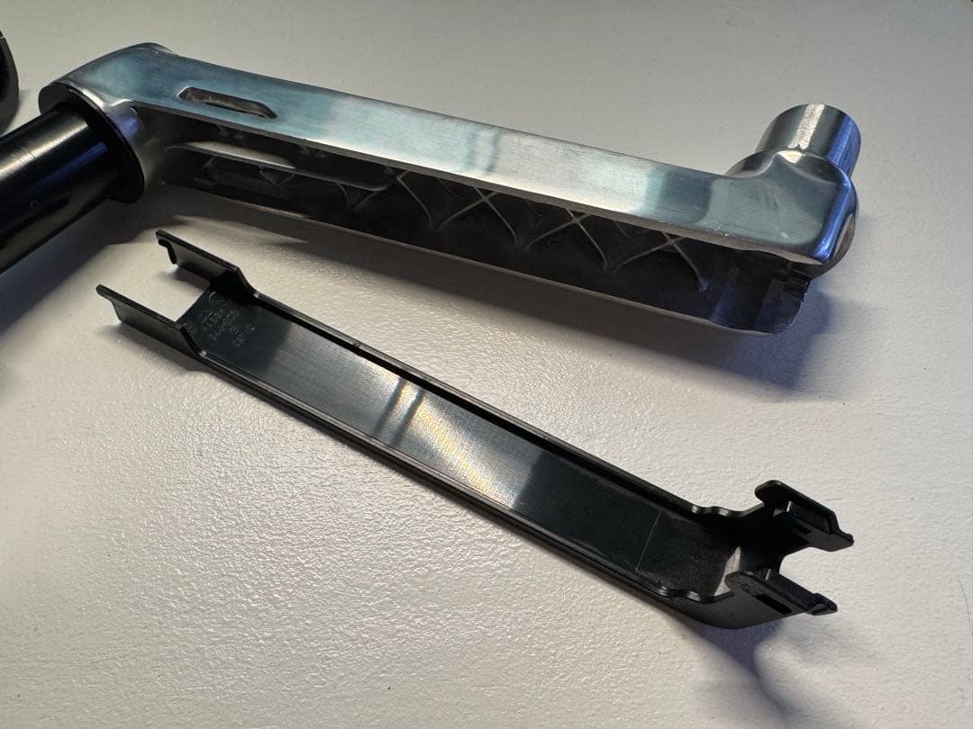 エルゴトロン LX シルバー　モニターアーム