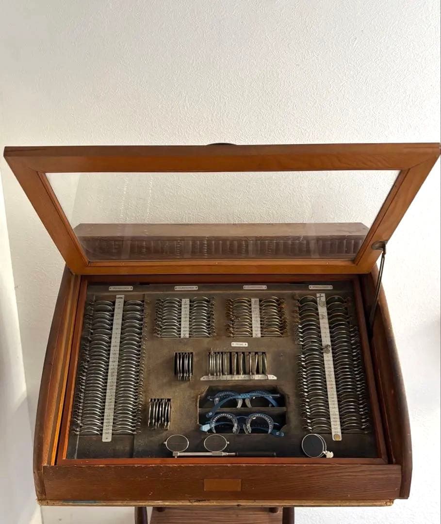 665 古道具 検眼レンズセット 木製ケース入り ヴィンテージ 眼鏡店 ケビント