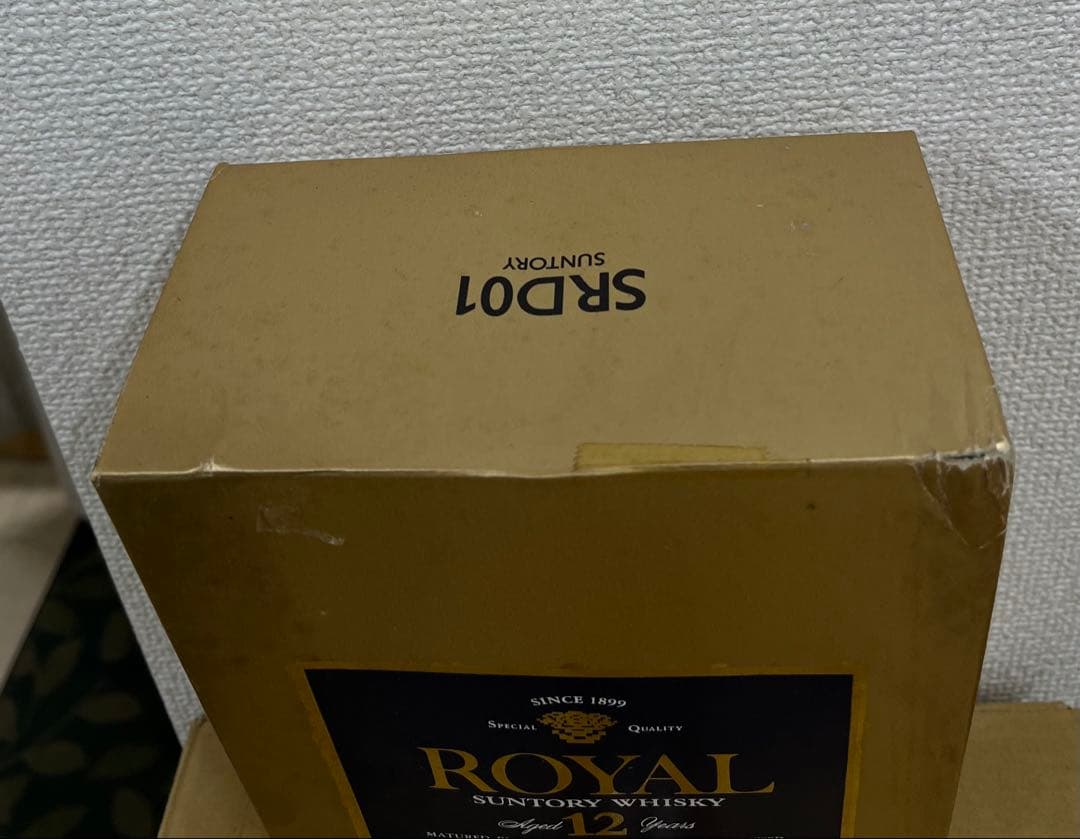 サントリー ロイヤル 12年 ウイスキー 720ml 43%箱おまけ