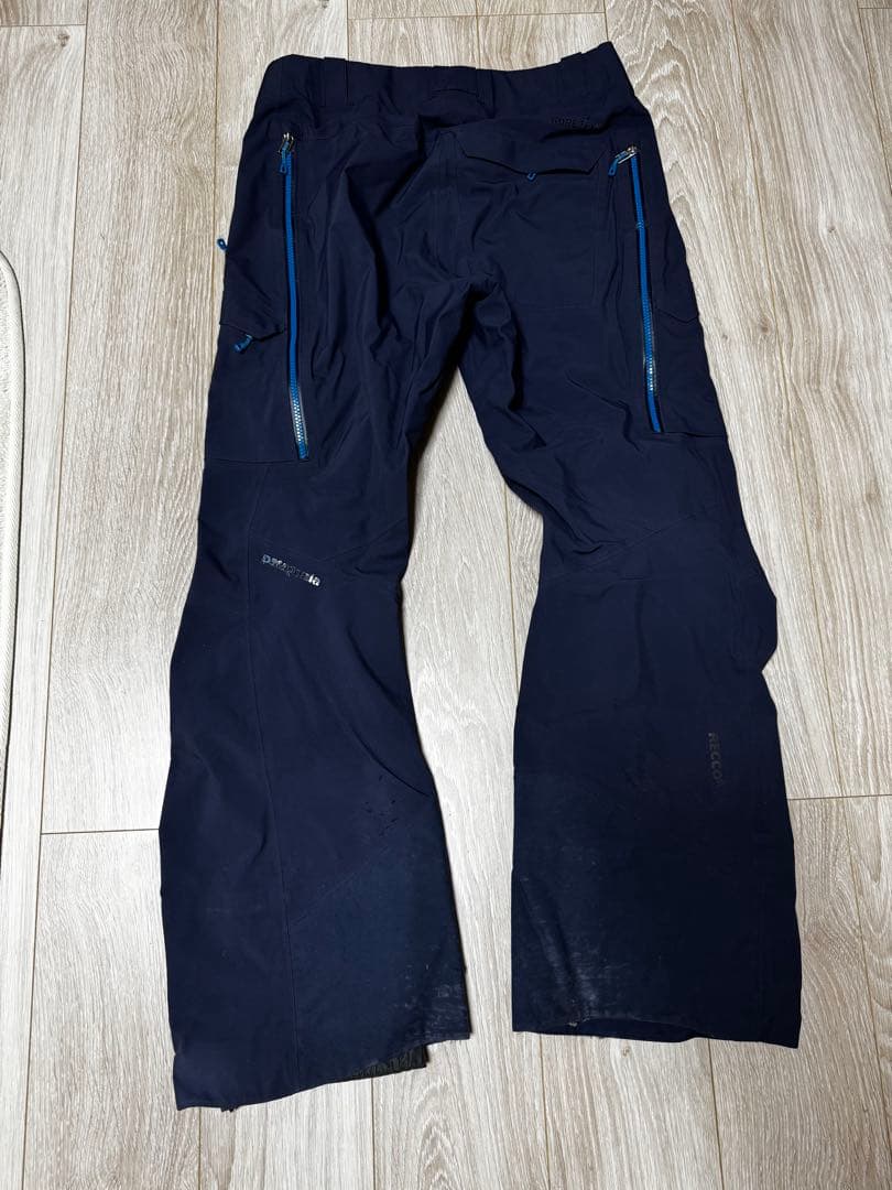 patagonia スノーウェアパンツ2本、 フリース1着