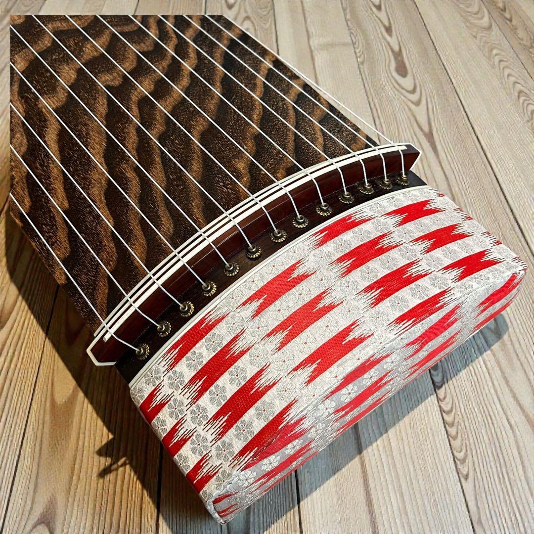 高級琴✨付属品多数✨ フルセット❣️13弦 琴 並甲 木目良好 蒔絵入りケース付き