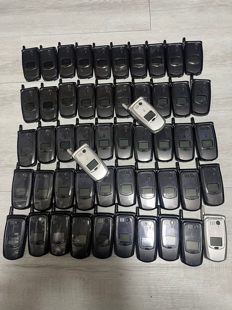 ガラケー　52台まとめ売り　ジャンク