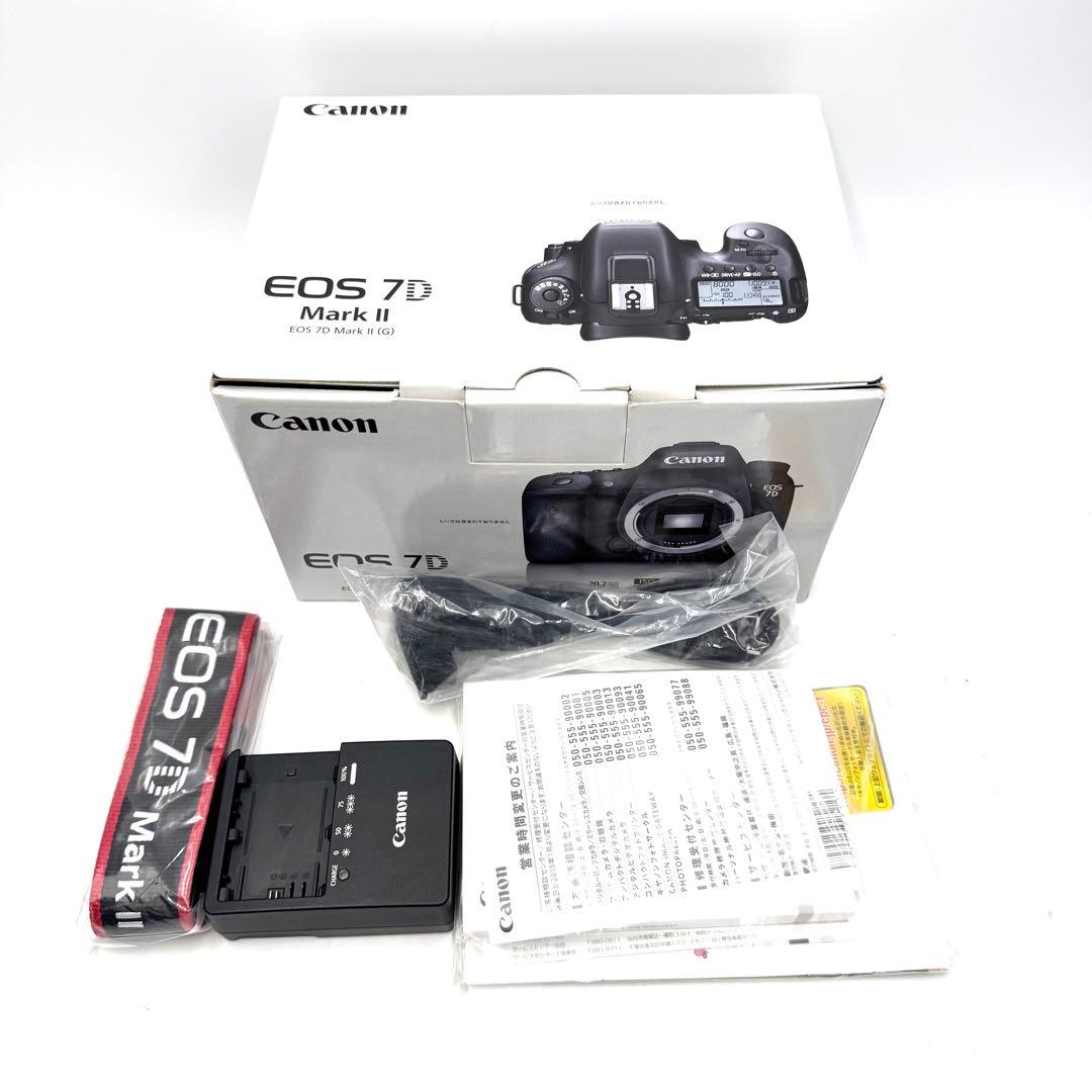 未使用級！CANON キャノン EOS 7D Mark II デジタル一眼レフ