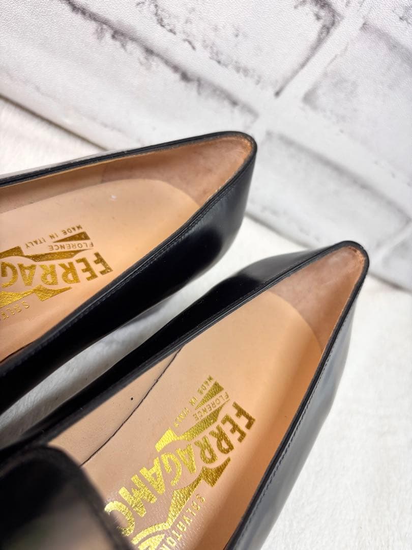 極美品✨サルヴァトーレフェラガモ ローファーガンチーニ　スクエア24.5cm黒