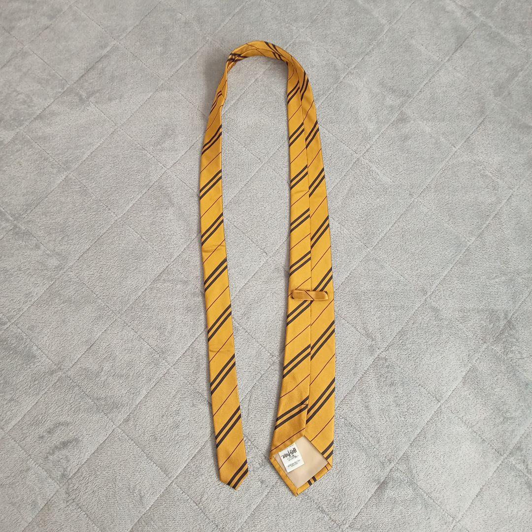 公式　ハリーポッター　ハッフルパフ　フード付きローブ　ネクタイ付き　M