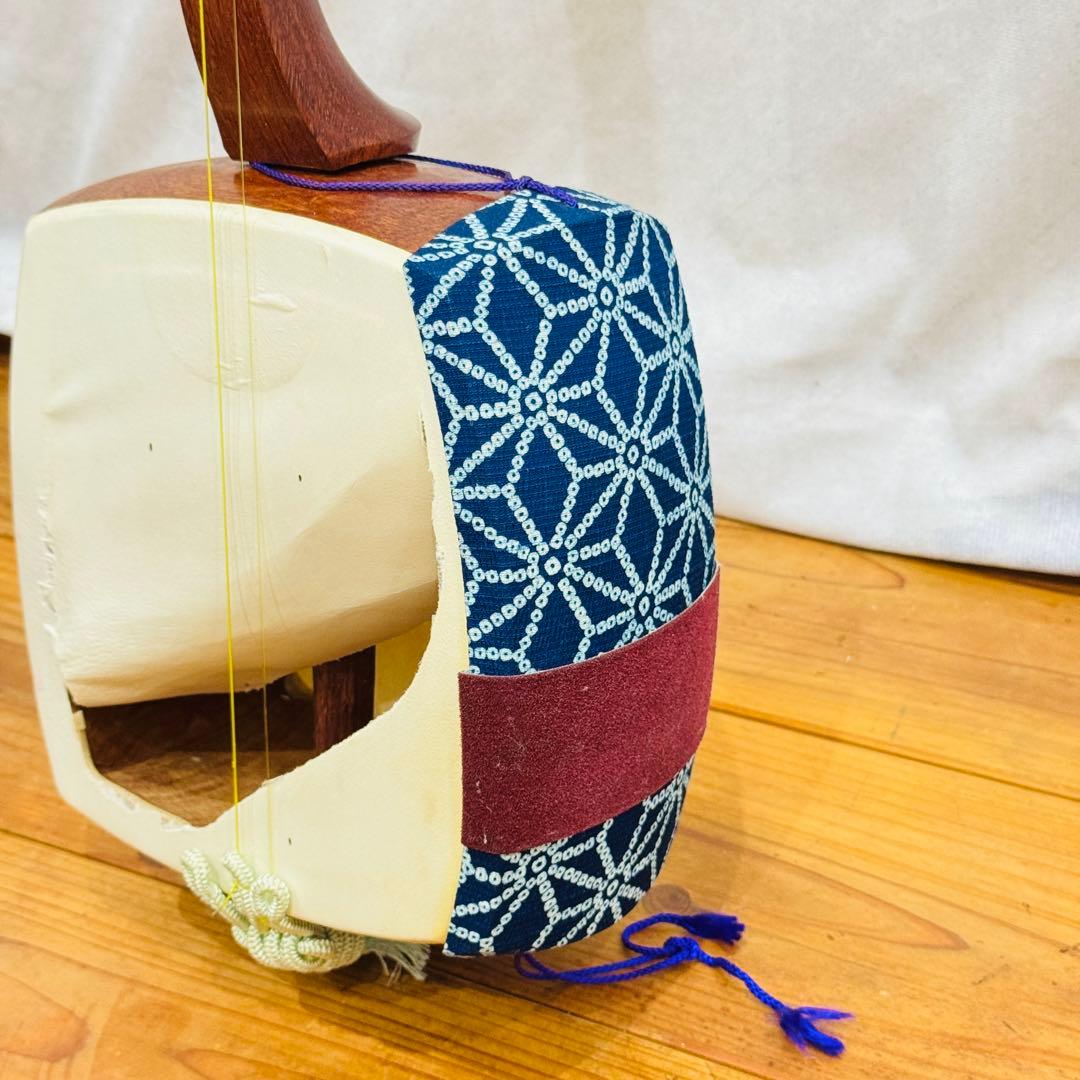 高級 三味線 中棹 紅木 丸打ち胴 ケース付き