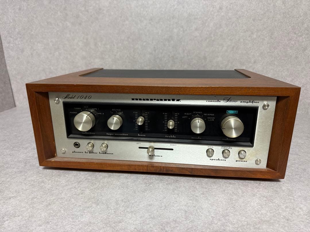 プリメインアンプ Marantz マランツ Model 1040 ウッドケース付