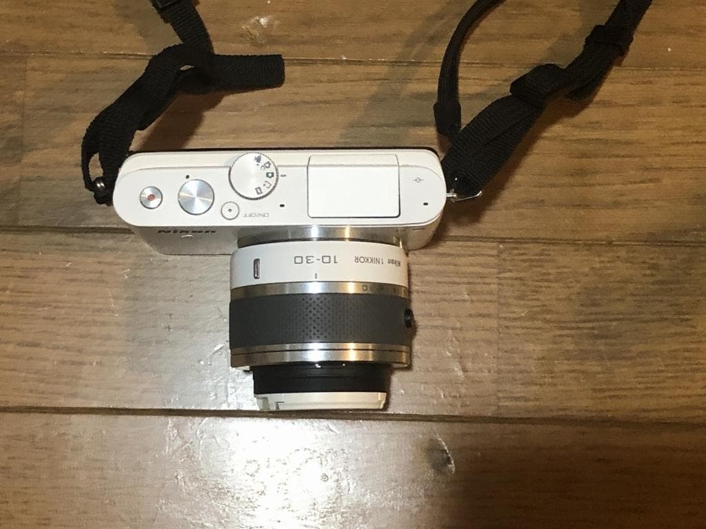 Nikon 1 J3 ホワイト 本体 付属品あり