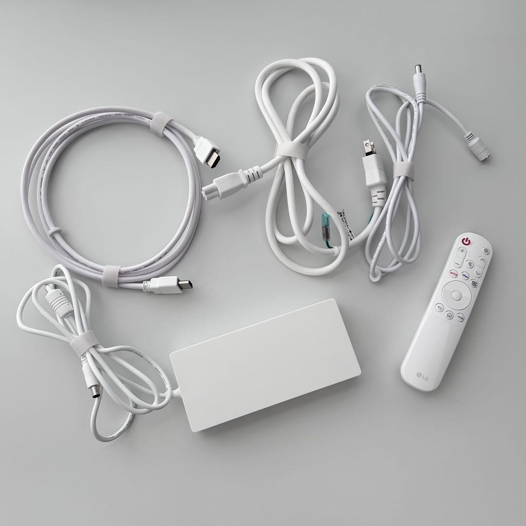 31.5インチ LG MyView Smart Monitor（エルゴアーム）