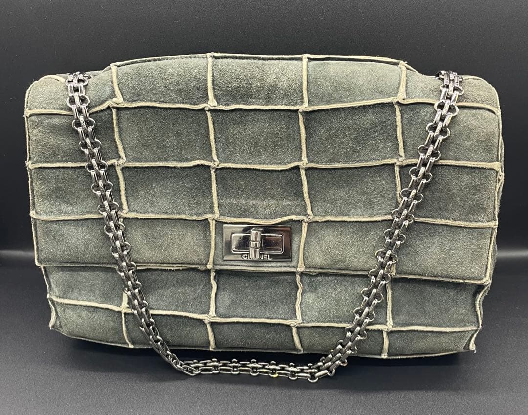 CHANEL シャネル　ムートン　チェーン　バッグ